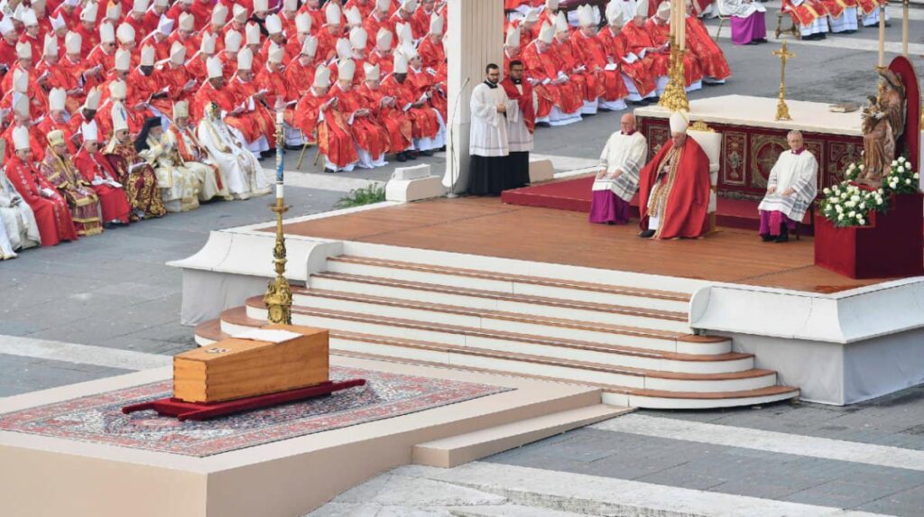 Inhumation du pape Bxvi